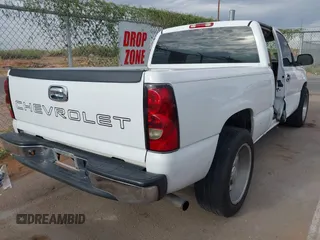 2005 Chevrolet Silverado 1500 Work Truck с VIN 1GCEC19X05Z161325, выставлен на аукционе IAAI как лот 40383750 с пробегом 174 036 миль миль и . История ставок и продаж доступна на DreamBid. Изображение 4.