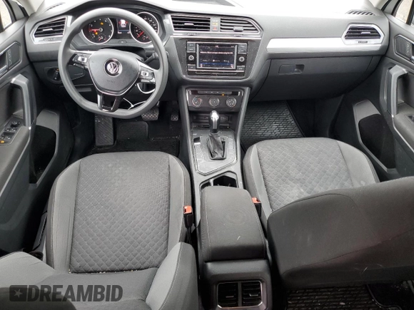 2018 Volkswagen Tiguan S z VIN 3VV1B7AXXJM056479, wystawiony jako Copart lot #53113125 z przebiegiem 99 367 mil mil oraz Szkoda całkowita • Salvage title. Historia ofert i sprzedaży dostępna na DreamBid. Obrazek 8.