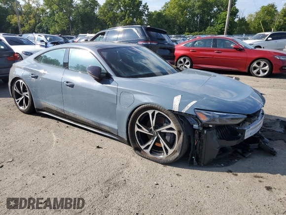 2022 Audi e-tron GT Premium Plus z VIN WAUCJBFW2N7004693, wystawiony jako Copart lot #68906384 z przebiegiem Nie podano mil oraz Szkody całkowita. Historia ofert i sprzedaży dostępna na DreamBid. Obrazek 4.