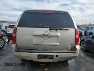 2008 Chevrolet Suburban LT w/2LT with VIN 3GNFK16368G292733, listed as a Copart auction lot 46020845 with 272,621 mi miles and Clean Title. Bid and sale history available at carsss.com. Image 6.