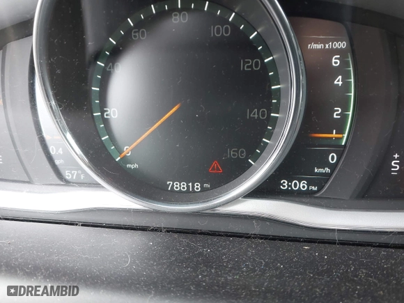 2017 Volvo XC60 Inscription with VIN YV440MRU6H2170911, listed as a IAAI auction lot 42096989 with 78,818 mi miles. Bid and sale history available at carsss.com. Image 15.