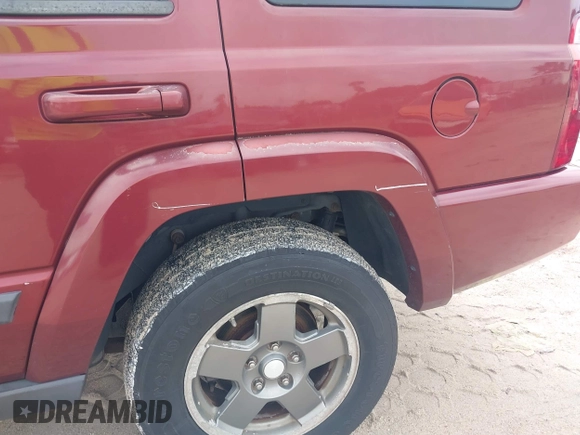 2007 Jeep Commander Sport с VIN 1J8HH48K07C625556, выставлен на аукционе IAAI как лот 42361307 с пробегом 168 630 миль миль и . История ставок и продаж доступна на DreamBid. Изображение 12.