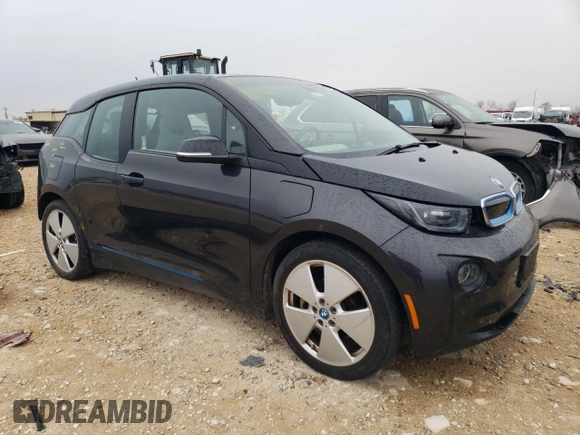 2015 BMW i3 z VIN WBY1Z4C56FV501350, wystawiony jako Copart lot #42556945 z przebiegiem 37 266 mil mil oraz Czysty tytuł • Clean title. Historia ofert i sprzedaży dostępna na DreamBid. Obrazek 4.