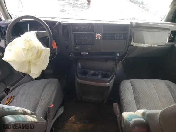 2006 GMC Savana Passenger with VIN 1GJHG39U361217804, listed as a Copart auction lot 46652945 with NaN miles and Salvage Title. Bid and sale history available at carsss.com. Image 8.