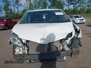 2014 Toyota Sienna LE AAS with VIN 5TDKK3DCXES457492, listed as a IAAI auction lot 41954203 with 226,355 mi miles. Bid and sale history available at carsss.com. Image 12.
