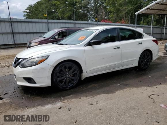 2017 Nissan Altima SV z VIN 1N4AL3AP3HC238952, wystawiony jako Copart lot #70025624 z przebiegiem 168 255 mil mil oraz Szkoda całkowita • Salvage title. Historia ofert i sprzedaży dostępna na DreamBid. Obrazek 1.