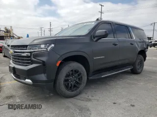 2022 Chevrolet Suburban z VIN 1GNSCCKT3NR282752, wystawiony jako Copart lot #56143725 z przebiegiem 112 253 mil mil oraz Czysty tytuł • Clean title. Historia ofert i sprzedaży dostępna na DreamBid. Obrazek 1.