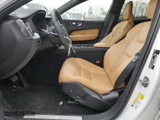 2020 Volvo XC60 Momentum with VIN YV4102RK1L1561825, listed as a Copart auction lot 47532685 with 82,337 mi miles and Salvage Title. Bid and sale history available at carsss.com. Image 7.