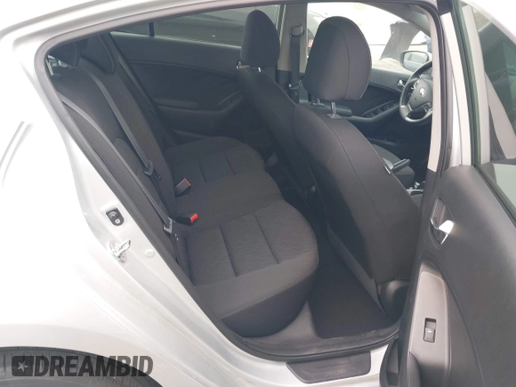2016 Kia Forte LX z VIN KNAFK4A61G5463466, wystawiony jako IAAI lot #42385579 z przebiegiem 82 806 mil mil oraz . Historia ofert i sprzedaży dostępna na DreamBid. Obrazek 8.
