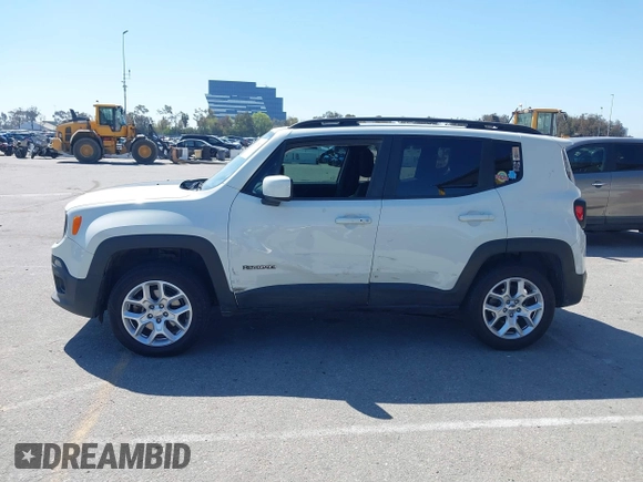 2016 Jeep Renegade Latitude with VIN ZACCJBBT7GPE12725, listed as a IAAI auction lot 41867887 with 126,774 mi miles. Bid and sale history available at carsss.com. Image 14.