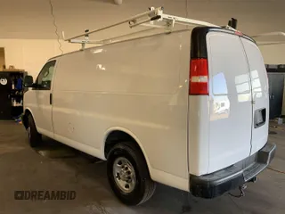 2019 Chevrolet Express Cargo с VIN 1GCWGAFP1K1145142, выставлен на аукционе IAAI как лот 42613499 с пробегом 135 530 миль миль и . История ставок и продаж доступна на DreamBid. Изображение 4.