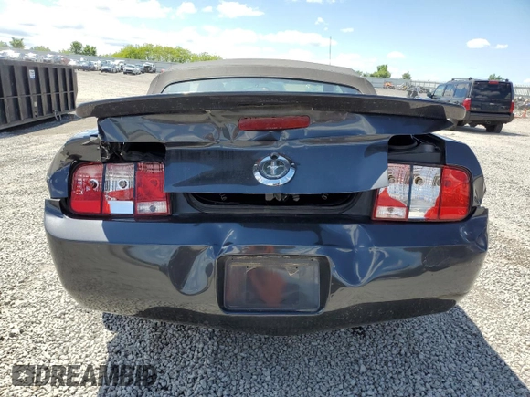 2007 Ford Mustang Deluxe z VIN 1ZVHT84N775320604, wystawiony jako Copart lot #55970295 z przebiegiem 164 642 mil mil oraz Szkoda całkowita • Salvage title. Historia ofert i sprzedaży dostępna na DreamBid. Obrazek 6.