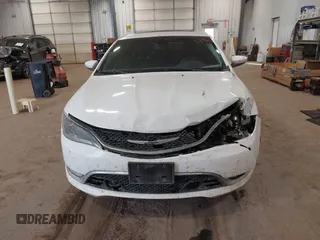 2015 Chrysler 200 C z VIN 1C3CCCEG7FN601806, wystawiony jako IAAI lot #41044329 z przebiegiem 175 728 mil mil oraz . Historia ofert i sprzedaży dostępna na DreamBid. Obrazek 12.