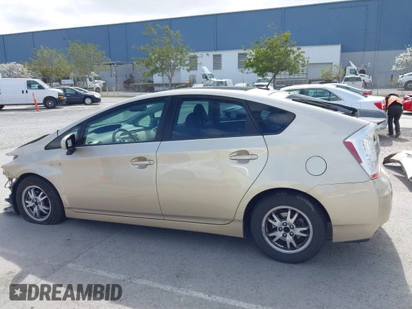 2010 Toyota Prius II with VIN JTDKN3DU1A0131920, listed as a IAAI auction lot 41905953 with 250,270 mi miles. Bid and sale history available at carsss.com. Image 15.