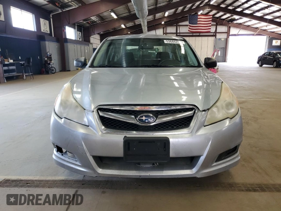 2012 Subaru Legacy 2.5i z VIN 4S3BMBA65C3006584, wystawiony jako Copart lot #53686265 z przebiegiem 197 395 mil mil oraz Czysty tytuł • Clean title. Historia ofert i sprzedaży dostępna na DreamBid. Obrazek 5.