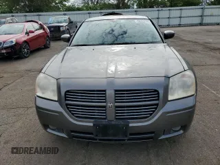 2005 Dodge Magnum RT z VIN 2D4GV58235H514773, wystawiony jako Copart lot #56228705 z przebiegiem 53 511 mil mil oraz Szkoda całkowita • Salvage title. Historia ofert i sprzedaży dostępna na DreamBid. Obrazek 5.