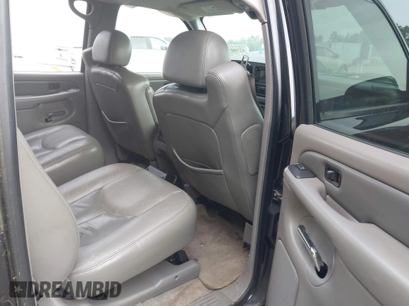 2006 GMC Yukon XL with VIN 1GKFK66U76J151331, listed as a IAAI auction lot 42300777 with 187,628 mi miles and . Bid and sale history available at DreamBid. Image 8.