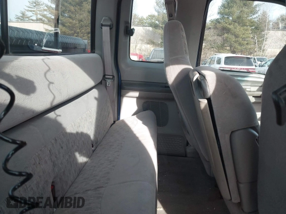 1999 Ford F-250 XL with VIN 1FTNX21L6XEA47455, listed as a IAAI auction lot 41796899 with 108,963 mi miles and . Bid and sale history available at DreamBid. Image 8.