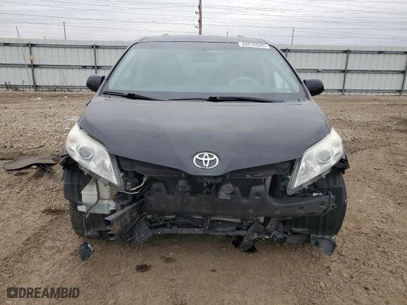2014 Toyota Sienna XLE with VIN 5TDYK3DC1ES526015, listed as a Copart auction lot 44515545 with 0 mi miles and Salvage Title. Bid and sale history available at carsss.com. Image 5.
