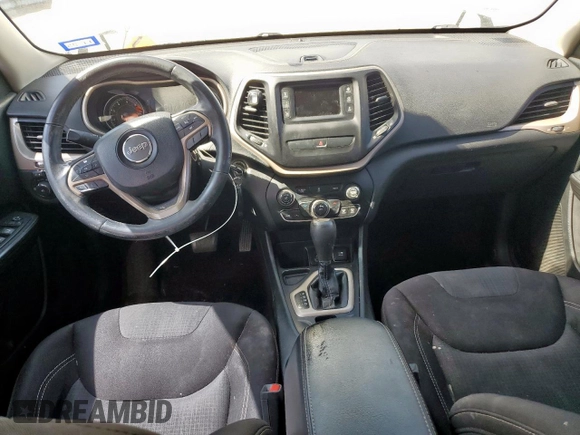 2016 Jeep Cherokee Latitude z VIN 1C4PJLCB2GW377947, wystawiony jako Copart lot #59887995 z przebiegiem 189 328 mil mil oraz Czysty tytuł • Clean title. Historia ofert i sprzedaży dostępna na DreamBid. Obrazek 8.