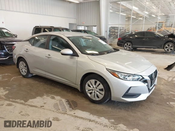 2022 Nissan Sentra S with VIN 3N1AB8BV0NY259819, listed as a IAAI auction lot 41645262 with 55,011 mi miles. Bid and sale history available at carsss.com. Image 1.