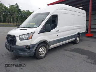 2023 Ford Transit Cargo с VIN 1FTBR3U89PKB38182, выставлен на аукционе IAAI как лот 42710478 с пробегом 78 774 миль миль и . История ставок и продаж доступна на DreamBid. Изображение 2.