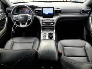 2023 Ford Explorer XLT with VIN 1FMSK7DH6PGA12033, listed as a Copart auction lot 44444865 with 27,826 mi miles and Salvage Title. Bid and sale history available at carsss.com. Image 8.