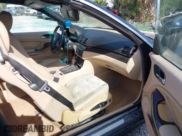 2006 BMW 3 Series 325Ci with VIN WBABW33486PX88210, listed as a IAAI auction lot 41026320 with 74,167 mi miles. Bid and sale history available at carsss.com. Image 5.