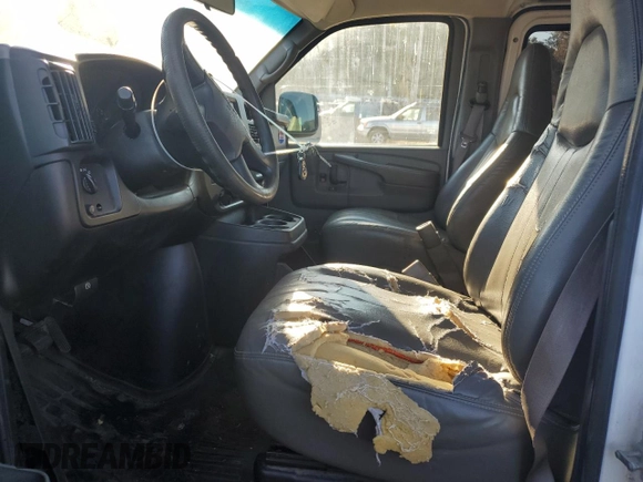 2006 Chevrolet Express Cargo Van with VIN 1GCGG25VX61170461, listed as a Copart auction lot 71041014 with Not Provided miles and Non Repairable. Bid and sale history available at carsss.com. Image 7.