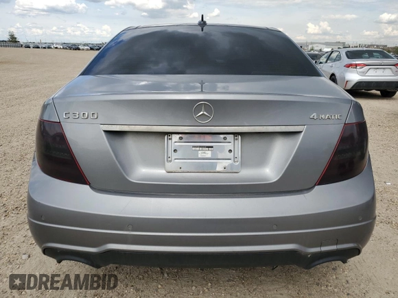 2012 Mercedes-Benz C 300 Sport z VIN WDDGF8BB9CA632381, wystawiony jako Copart lot #63055425 z przebiegiem 194 054 mil mil oraz Czysty tytuł • Clean title. Historia ofert i sprzedaży dostępna na DreamBid. Obrazek 6.