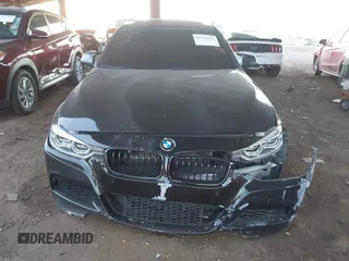2018 BMW 3 Series 340i z VIN WBA8B3G57JNV01064, wystawiony jako IAAI lot #41335456 z przebiegiem 70 853 mil mil oraz . Historia ofert i sprzedaży dostępna na DreamBid. Obrazek 12.