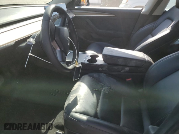 2022 Tesla Model 3 z VIN 5YJ3E1EA8NF147598, wystawiony jako Copart lot #53286125 z przebiegiem Nie podano mil oraz Szkoda całkowita • Salvage title. Historia ofert i sprzedaży dostępna na DreamBid. Obrazek 7.