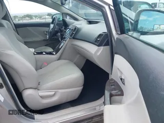 2012 Toyota Venza LE z VIN 4T3BA3BB9CU032550, wystawiony jako IAAI lot #42532490 z przebiegiem 151 369 mil mil oraz . Historia ofert i sprzedaży dostępna na DreamBid. Obrazek 5.