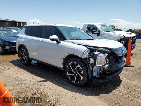 2022 Mitsubishi Outlander SE with VIN JA4J3UA80NZ011133, listed as a Copart auction lot 62770705 with 37,530 mi miles and Salvage title. Bid and sale history available at DreamBid. Image 4.