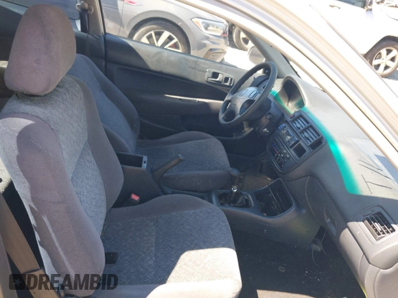 1998 Honda Civic DX with VIN 1HGEJ6123WL130983, listed as a IAAI auction lot 41836867 with 290,461 mi miles. Bid and sale history available at carsss.com. Image 5.