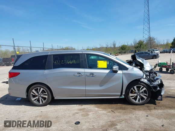 2024 Honda Odyssey Touring с VIN 5FNRL6H88RB046282, выставлен на аукционе IAAI как лот 42223669 с пробегом Не указан миль и . История ставок и продаж доступна на DreamBid. Изображение 13.