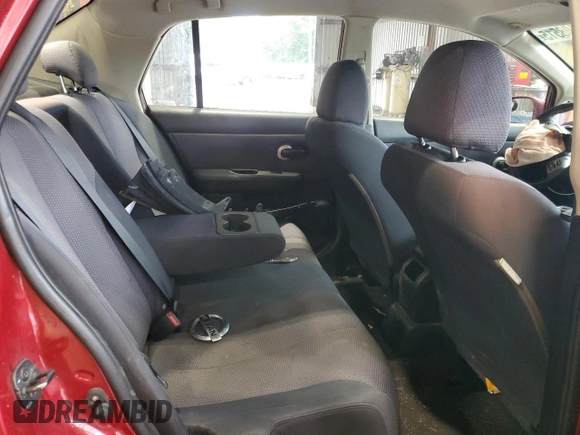 2008 Nissan Versa S z VIN 3N1BC11E18L391581, wystawiony jako Copart lot #56108515 z przebiegiem 172 996 mil mil oraz Szkoda całkowita • Salvage title. Historia ofert i sprzedaży dostępna na DreamBid. Obrazek 10.