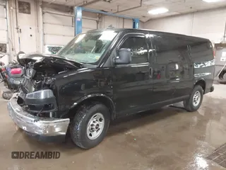 2019 GMC Savana Cargo z VIN 1GTW7AFG3K1152819, wystawiony jako IAAI lot #40154108 z przebiegiem 137 931 mil mil oraz . Historia ofert i sprzedaży dostępna na DreamBid. Obrazek 2.