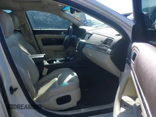 2013 Lincoln MKS with VIN 1LNHL9DK4DG605058, listed as a IAAI auction lot 41068489 with 101,801 mi miles. Bid and sale history available at carsss.com. Image 5.