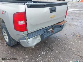 2007 Chevrolet Silverado 1500 LT w/1LT with VIN 2GCEC13CX71567954, listed as a IAAI auction lot 41697566 with 74,568 mi miles. Bid and sale history available at carsss.com. Image 6.