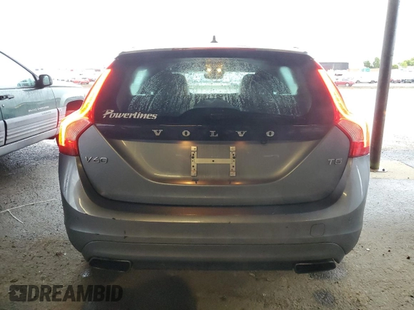 2017 Volvo V60 Premier with VIN YV140MEK3H1339550, listed as a Copart auction lot 86770894 with 128,343 mi miles and Salvage Title. Bid and sale history available at carsss.com. Image 6.