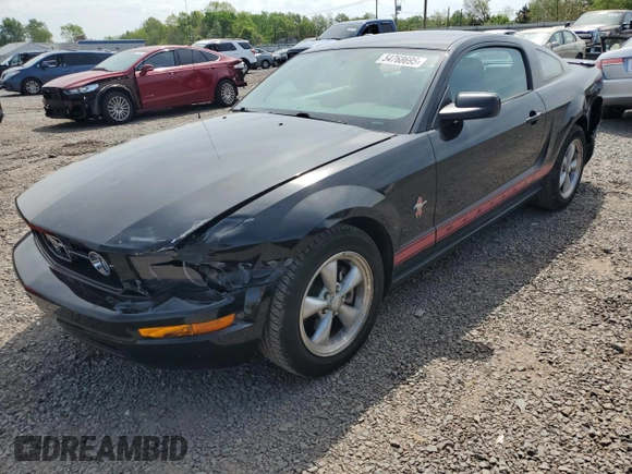 2008 Ford Mustang Deluxe z VIN 1ZVHT80N085132479, wystawiony jako Copart lot #54768695 z przebiegiem 42 404 mil mil oraz Szkoda całkowita • Salvage title. Historia ofert i sprzedaży dostępna na DreamBid. Obrazek 1.