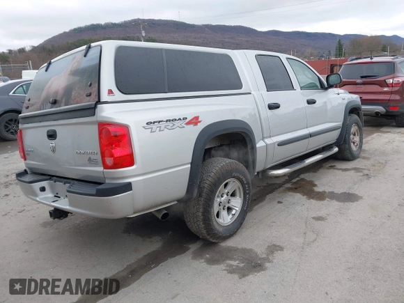 2009 Dodge Dakota with VIN 1D3HW78P99S805984, listed as a IAAI auction lot 41798436 with 76,880 mi miles and . Bid and sale history available at DreamBid. Image 4.