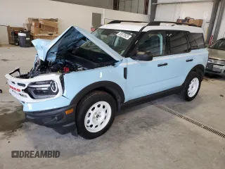 2024 Ford Bronco Sport Heritage z VIN 3FMCR9G69RRE94031, wystawiony jako Copart lot #53973825 z przebiegiem 8 628 mil mil oraz Szkoda całkowita • Salvage title. Historia ofert i sprzedaży dostępna na DreamBid. Obrazek 1.