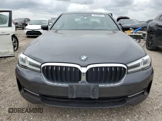 2021 BMW 5 Series 530i z VIN WBA53BH08MWW96605, wystawiony jako Copart lot #54408375 z przebiegiem 83 698 mil mil oraz Szkoda całkowita • Salvage title. Historia ofert i sprzedaży dostępna na DreamBid. Obrazek 5.