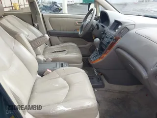 1999 Lexus RX 300 Luxury SUV with VIN JT6HF10U9X0026530, listed as a IAAI auction lot 41640794 with 256,498 mi miles. Bid and sale history available at carsss.com. Image 5.