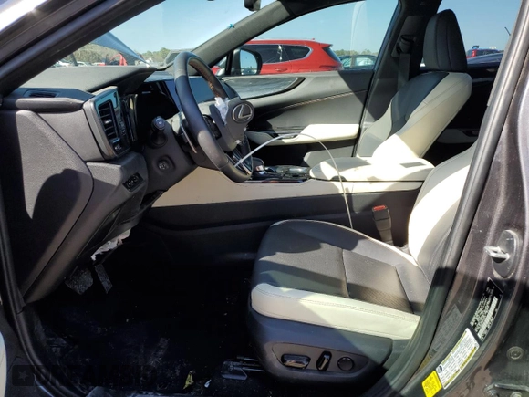 2023 Lexus NX with VIN 2T2GGCEZ2PC016215, listed as a Copart auction lot 47050285 with 39,352 mi miles and Clean Title. Bid and sale history available at carsss.com. Image 7.