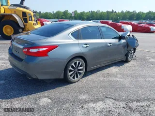 2016 Nissan Altima 2.5 SR with VIN 1N4AL3AP3GC186902, listed as a IAAI auction lot 39780328 with 142,952 mi miles. Bid and sale history available at carsss.com. Image 4.