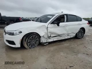 2019 BMW 5 Series 530i z VIN WBAJA5C58KWA58041, wystawiony jako Copart lot #56281135 z przebiegiem 47 987 mil mil oraz Nie do naprawy • Non repairable. Historia ofert i sprzedaży dostępna na DreamBid. Obrazek 1.