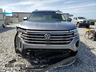 2024 Volkswagen Atlas SE with VIN 1V2JR2CA3RC570756, listed as a Copart auction lot 53936465 with 7,956 mi miles and Salvage title. Bid and sale history available at DreamBid. Image 5.